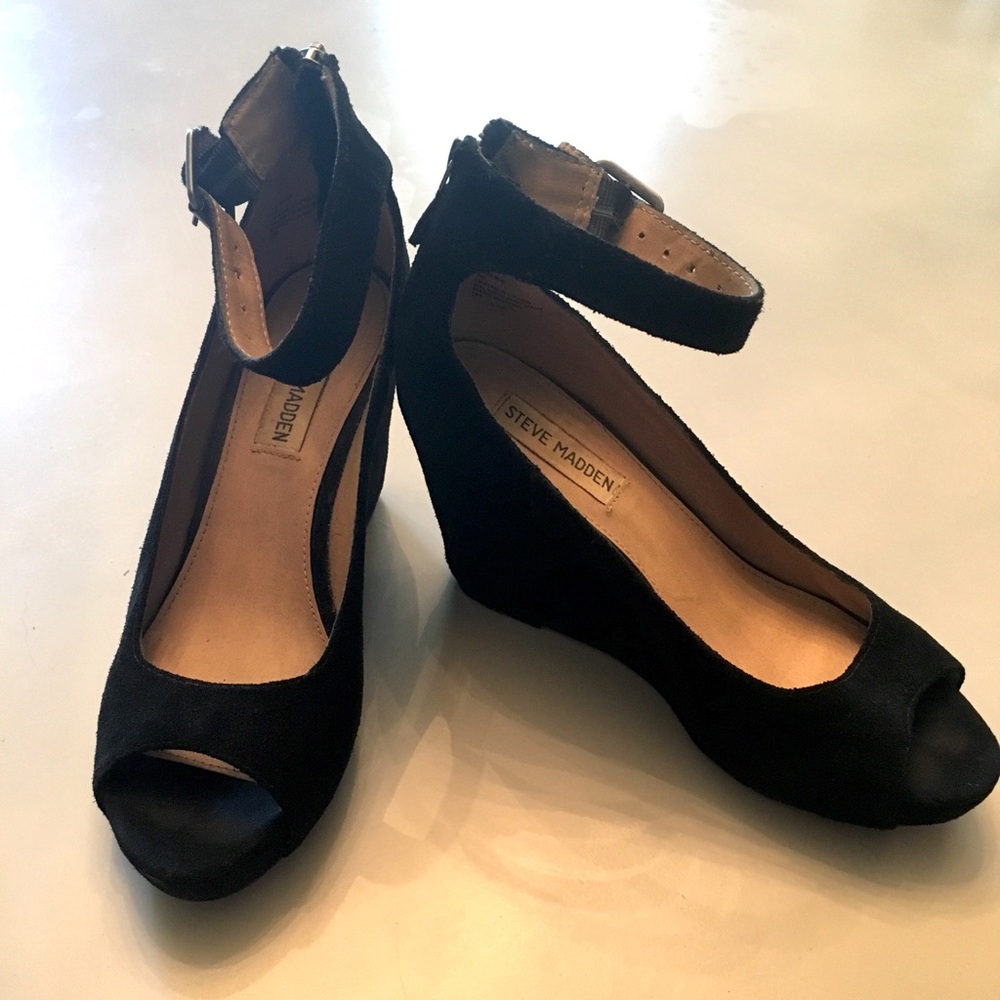 Steve Madden Black Suede Ankle-strap Wedges Sz 7M